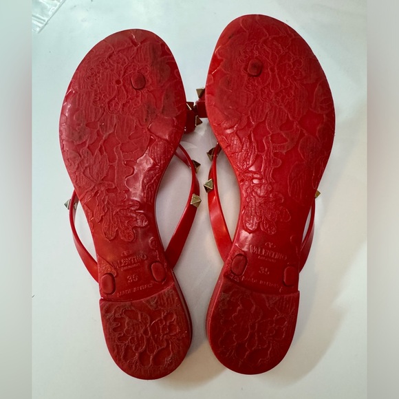 Valentino Garavani Rockstud Bow Jelly Sandals - Picture 2 of 5